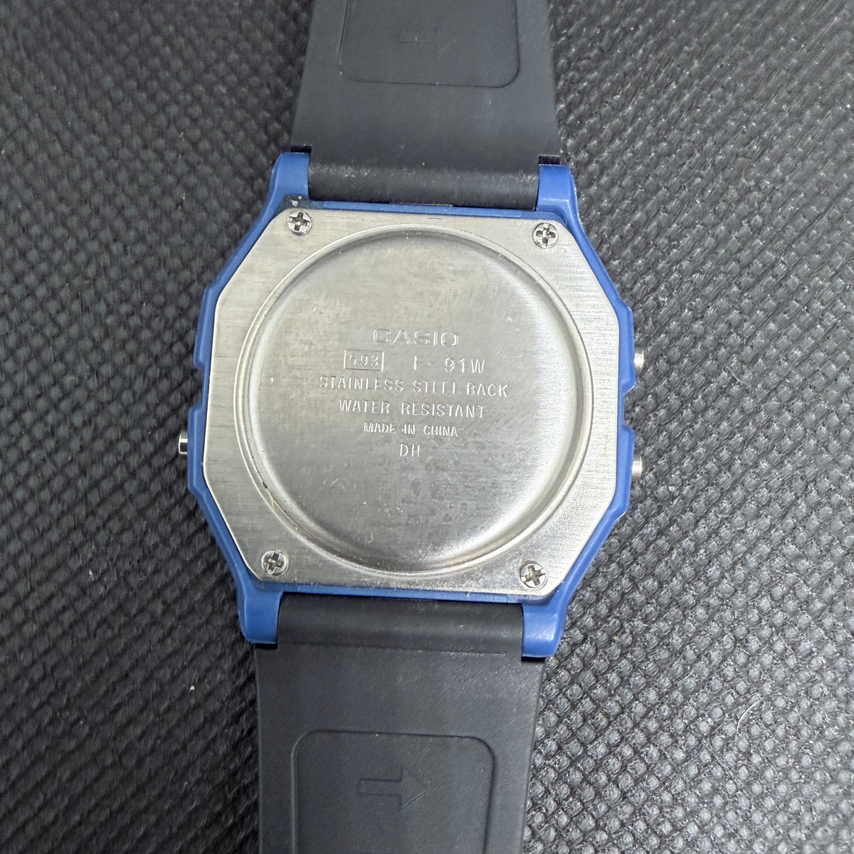Casio F-91WM-2A Retro Digital Chronograph – Metallic Blue