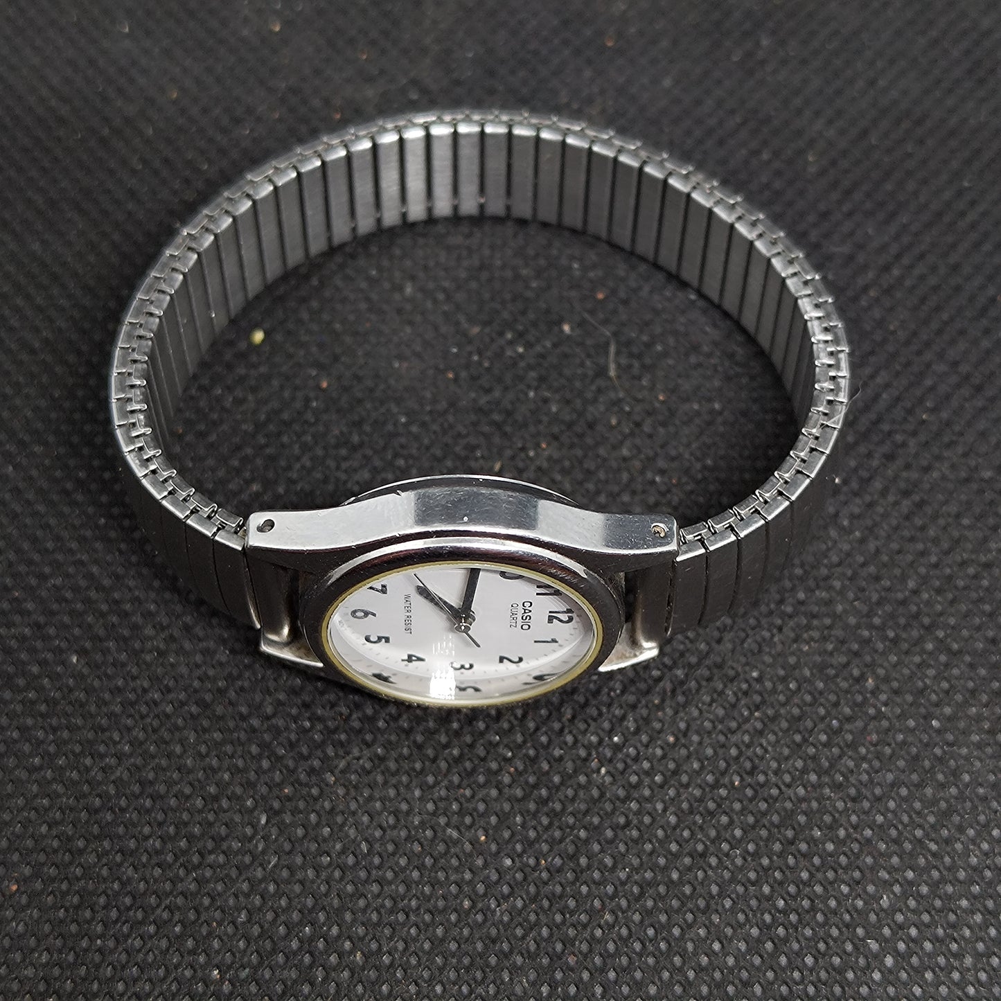 Casio LQ-410 Ladies Watch
