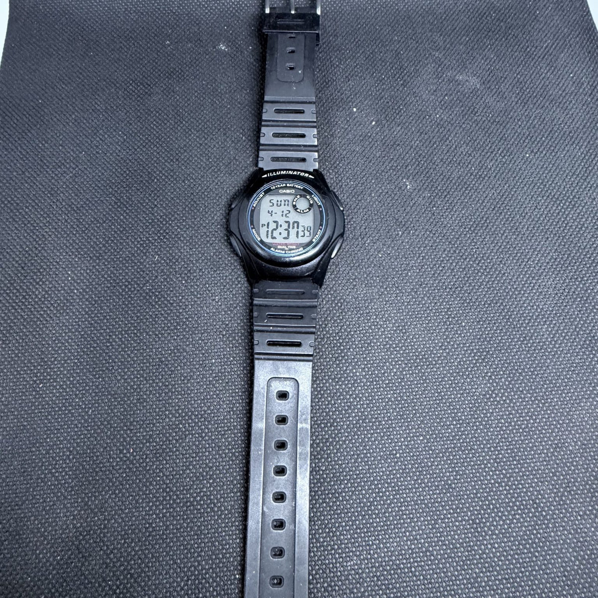 Casio F200 digital Watch
