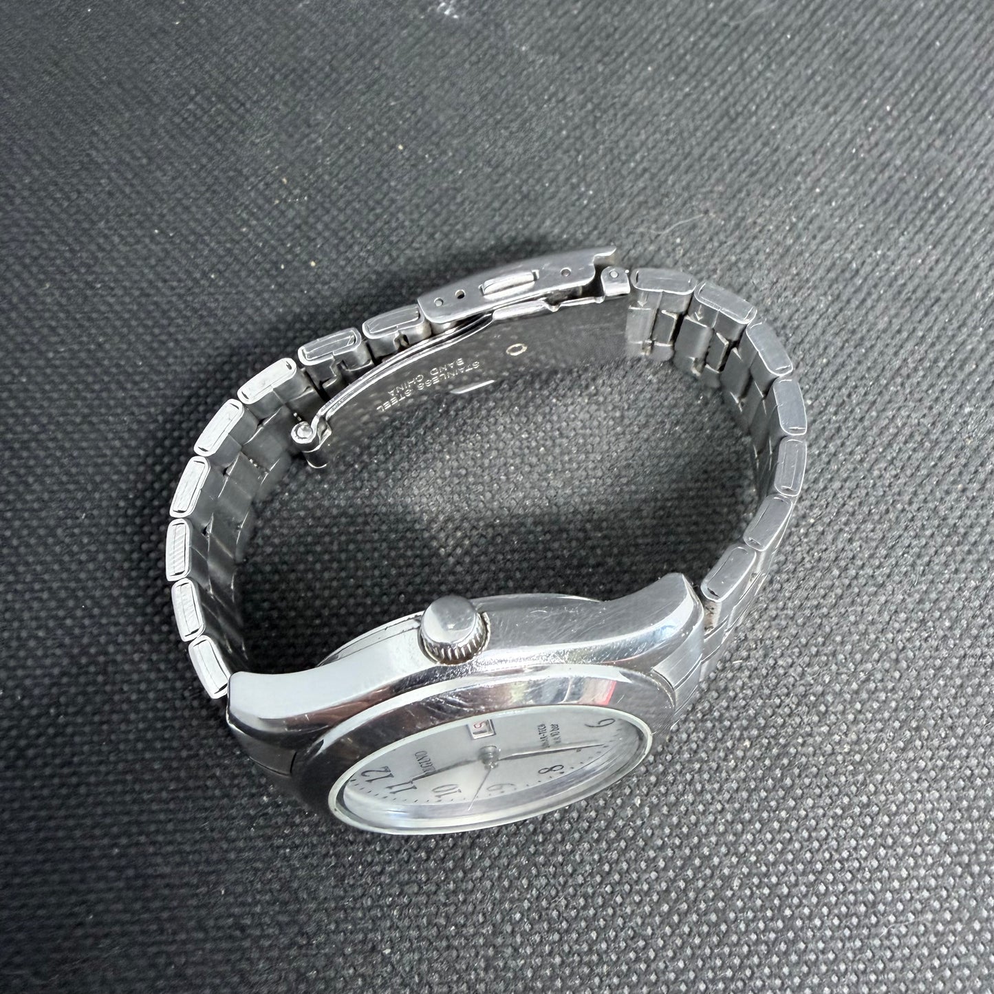 Reguno by Citizen Solar tech Watch (Ecodrive)