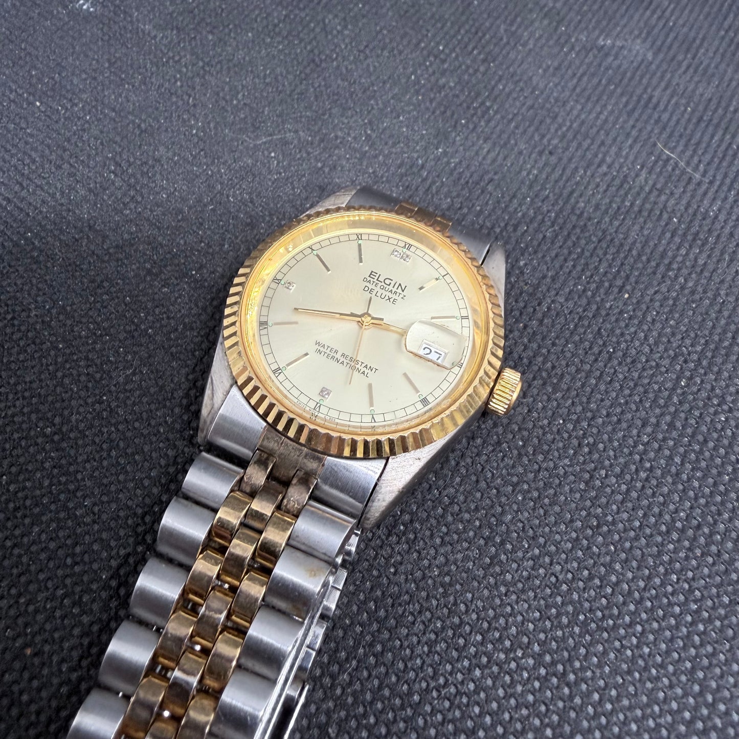 Elgin Deluxe Date Quartz