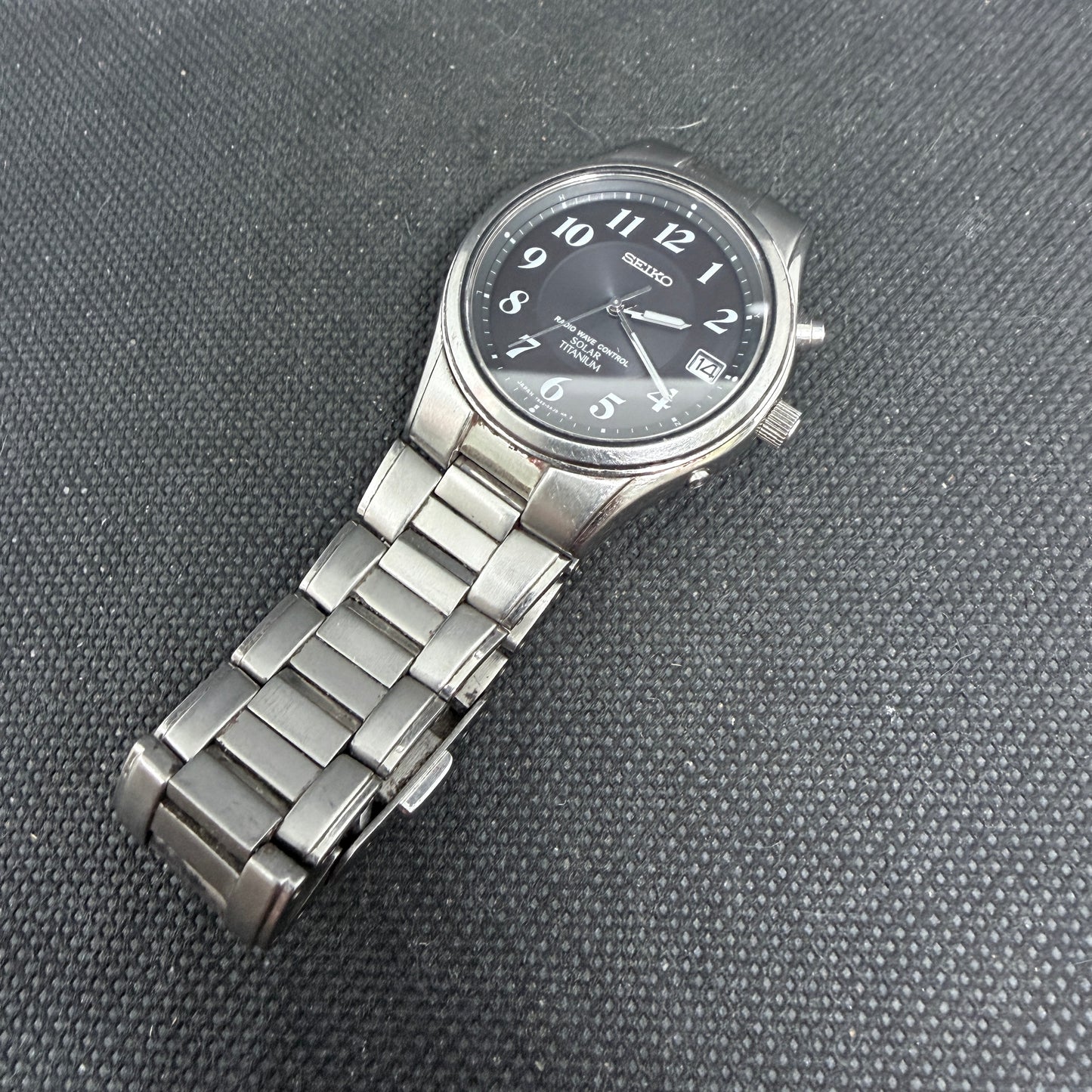 Seiko Solar Titanium Men's Watch