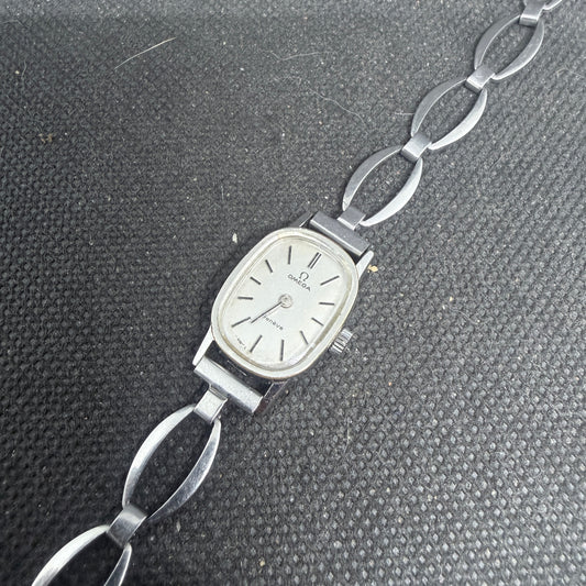 Vintage Ladies Omega Geneve Ref 511.0454 - Serviced!