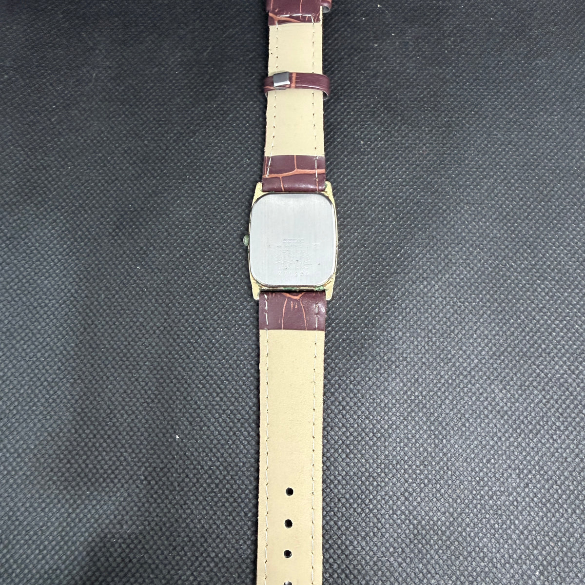 Vintage Seiko Tank Dress Watch (5P31-5170) – Gold Dial