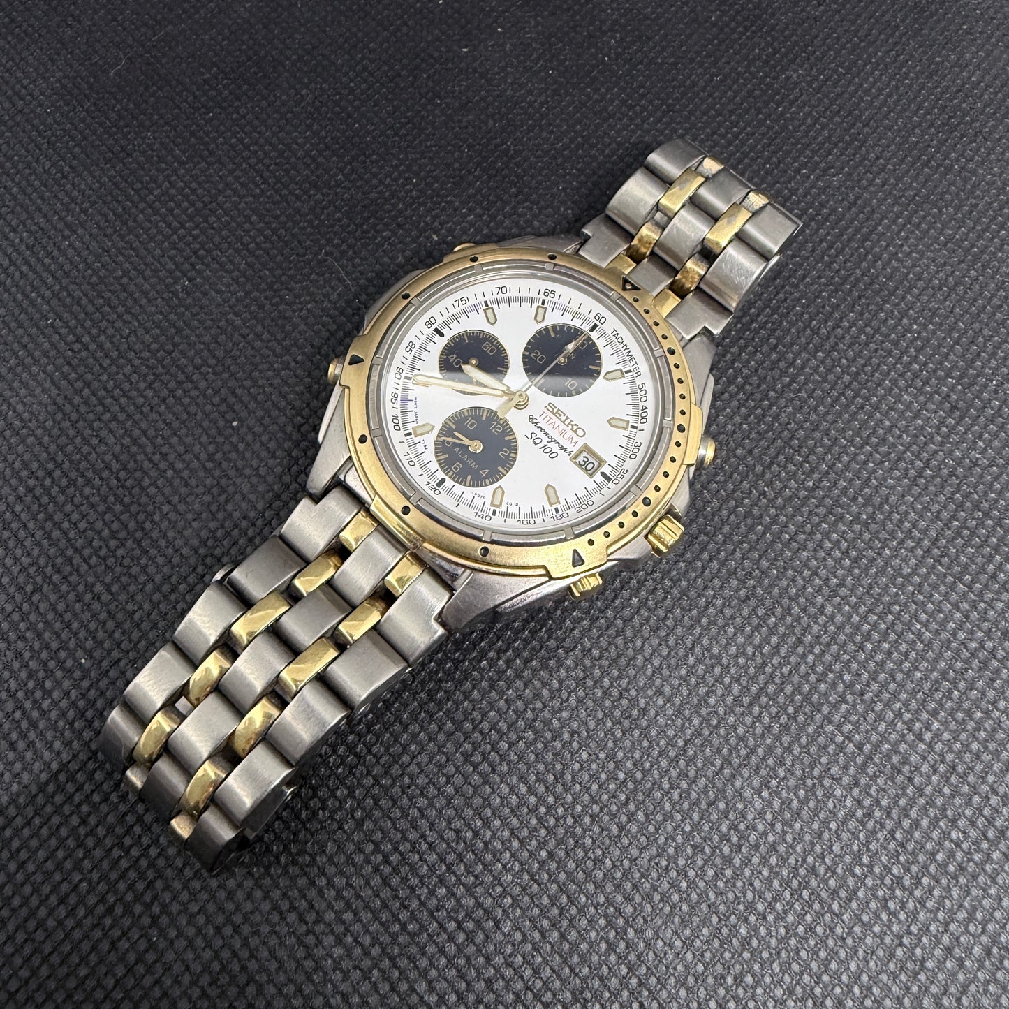 Neo-Vintage Seiko Chronograph Alarm SQ100 (Ref. 7T32-F080) – Two-Tone Titanium Panda Dial (42mm)