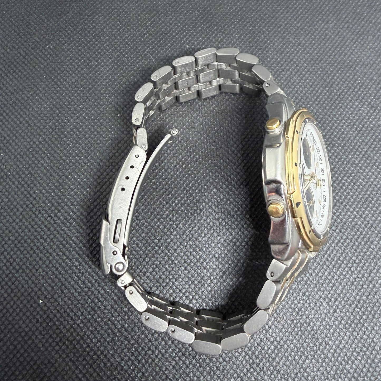 Neo-Vintage Seiko Chronograph Alarm SQ100 (Ref. 7T32-F080) – Two-Tone Titanium Panda Dial (42mm)