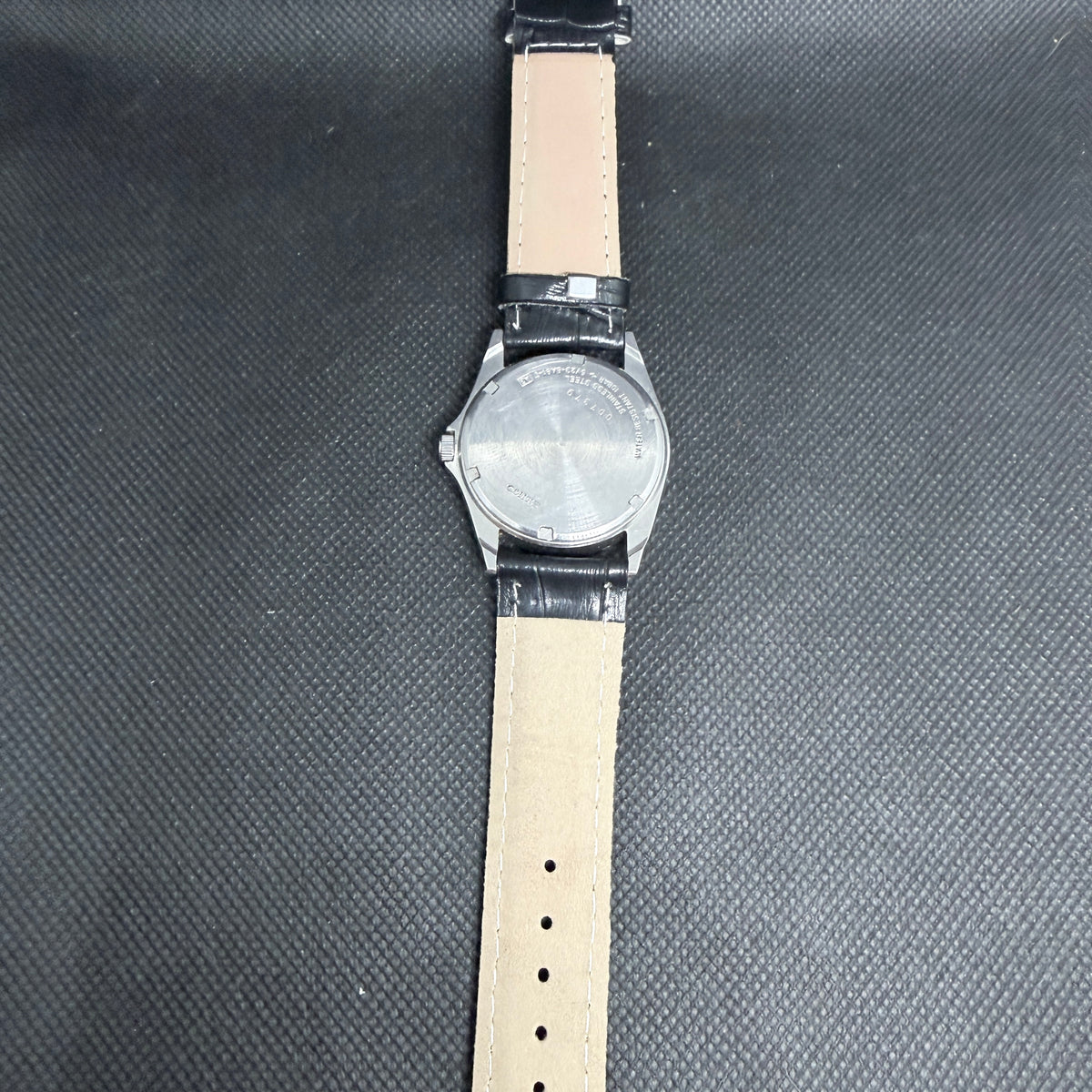 Neo-Vintage Seiko SQ 100 Quartz (Circa 1990) –  Deep Black Dial