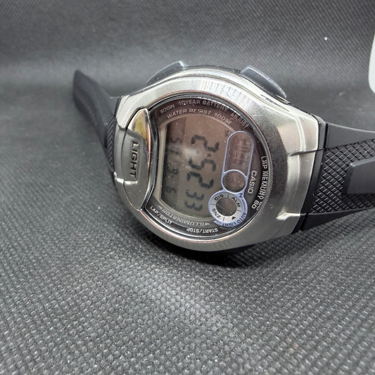 Casio Illuminator Running Watch – Silver & Black Ref. W-752