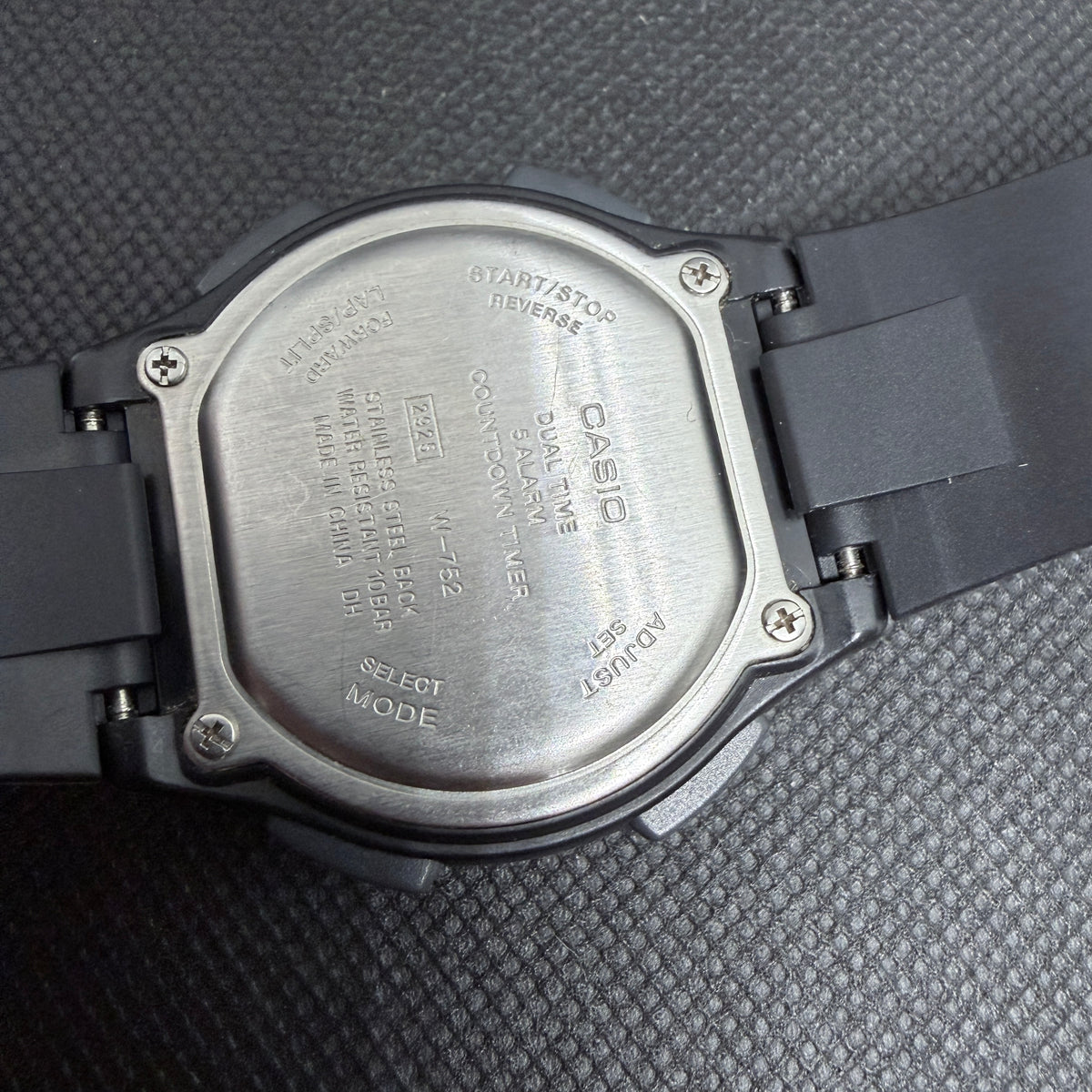Casio Illuminator Running Watch – Silver & Black Ref. W-752