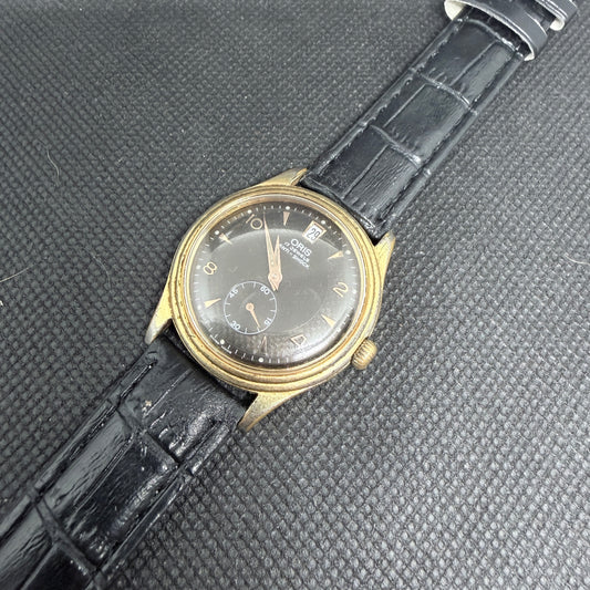 Vintage Oris 17 Jewels Mechanical Manual Wind – Sub-Second & Date (Ref. 7404A)