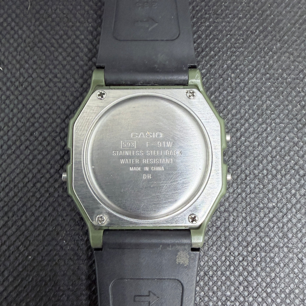 Casio F-91WM-3A Retro Digital Chronograph – Olive Green