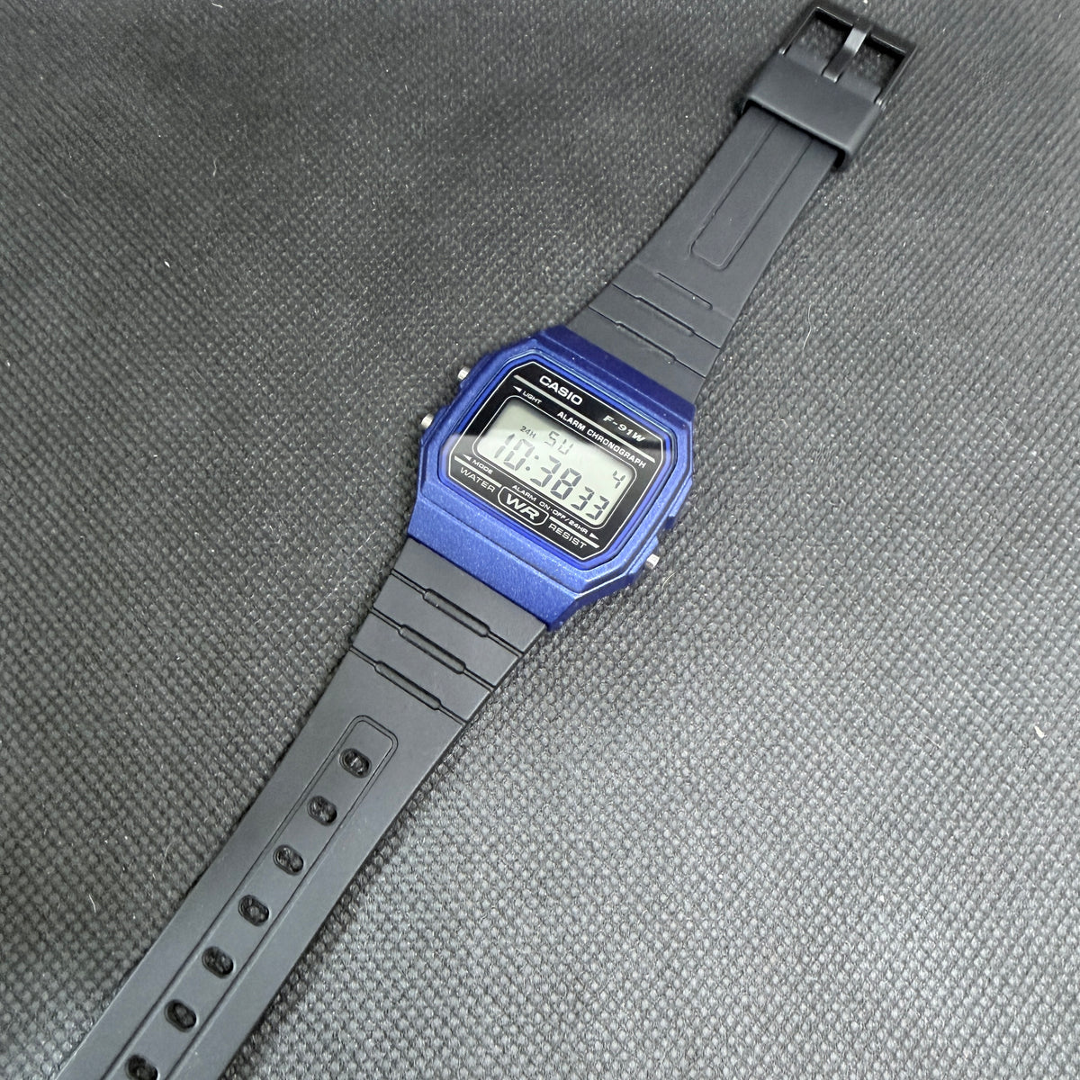 Casio F-91WM-2A Retro Digital Chronograph – Metallic Blue