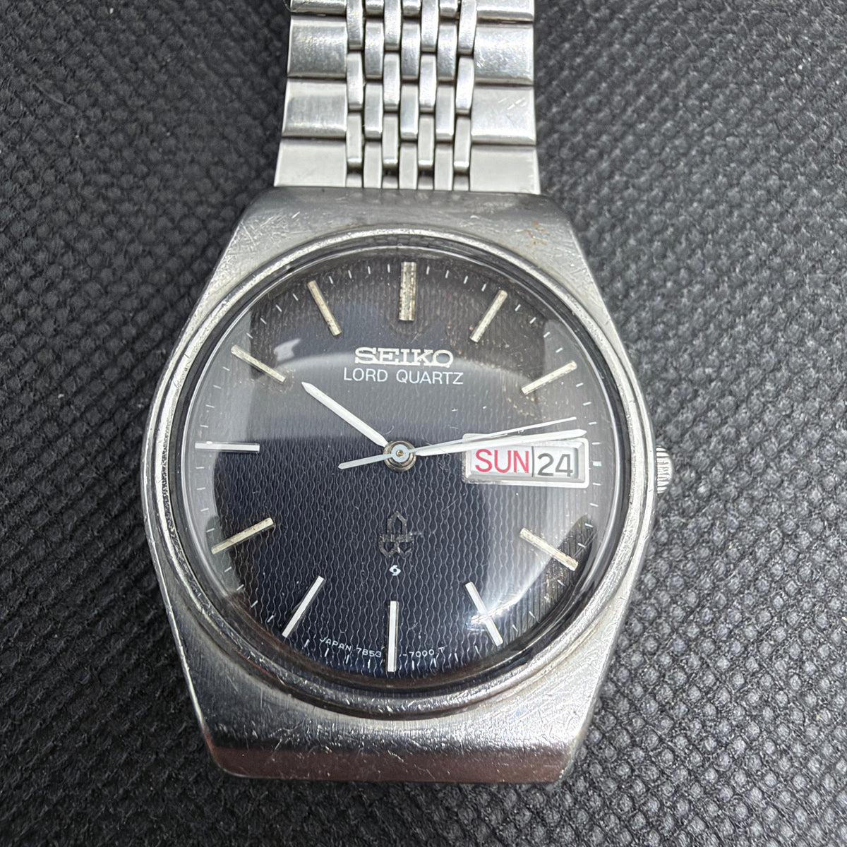 Vintage Seiko Lord Quartz JDM – Textured Blue Dial 34mm (7853-7010)