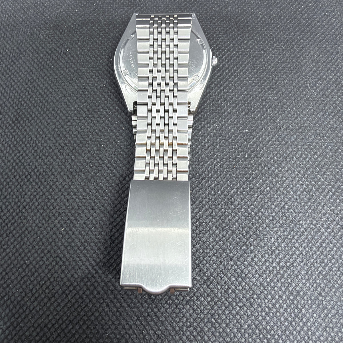 Vintage Seiko Lord Quartz JDM – Textured Blue Dial 34mm (7853-7010)