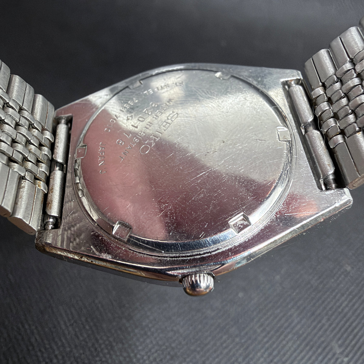 Vintage Seiko Lord Quartz JDM – Textured Blue Dial 34mm (7853-7010)