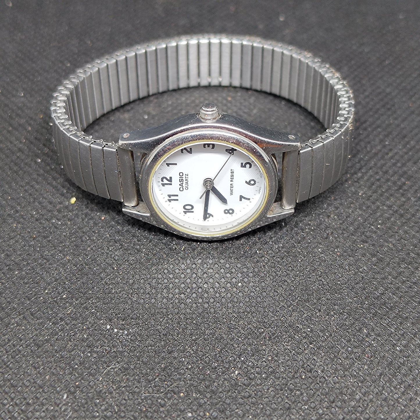 Casio LQ-410 Ladies Watch