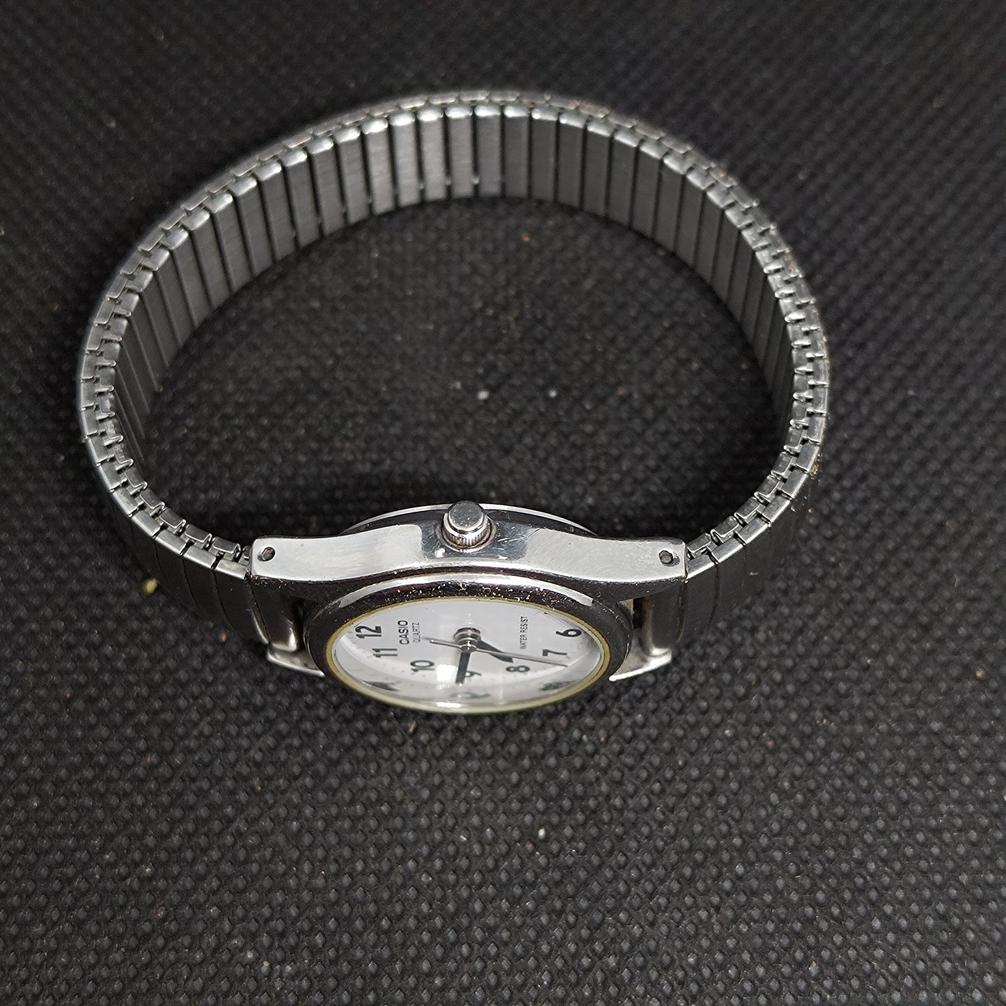 Casio LQ-410 Ladies Watch
