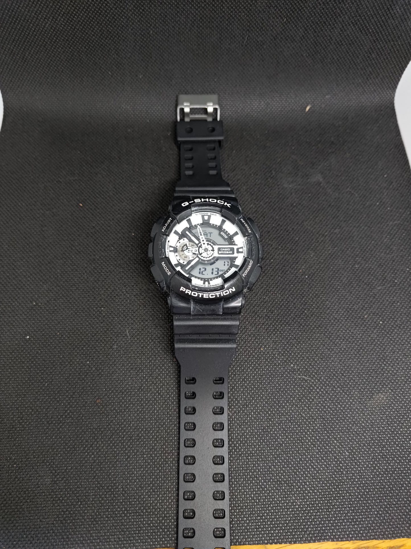 Casio G-Shock GA-110BW