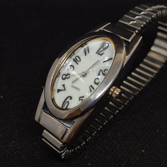Ladies Watch - Mother of pearl dial