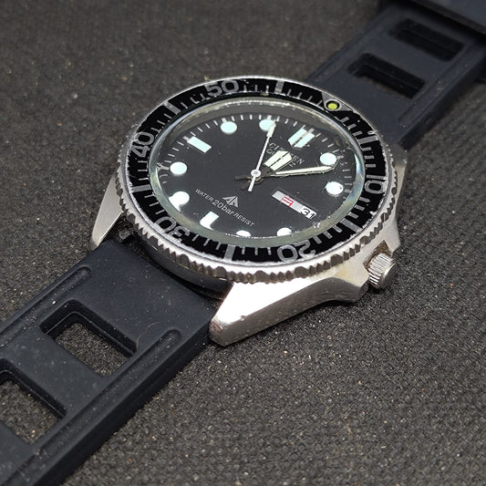 Vintage Citizen Quartz 200m Dive Watch