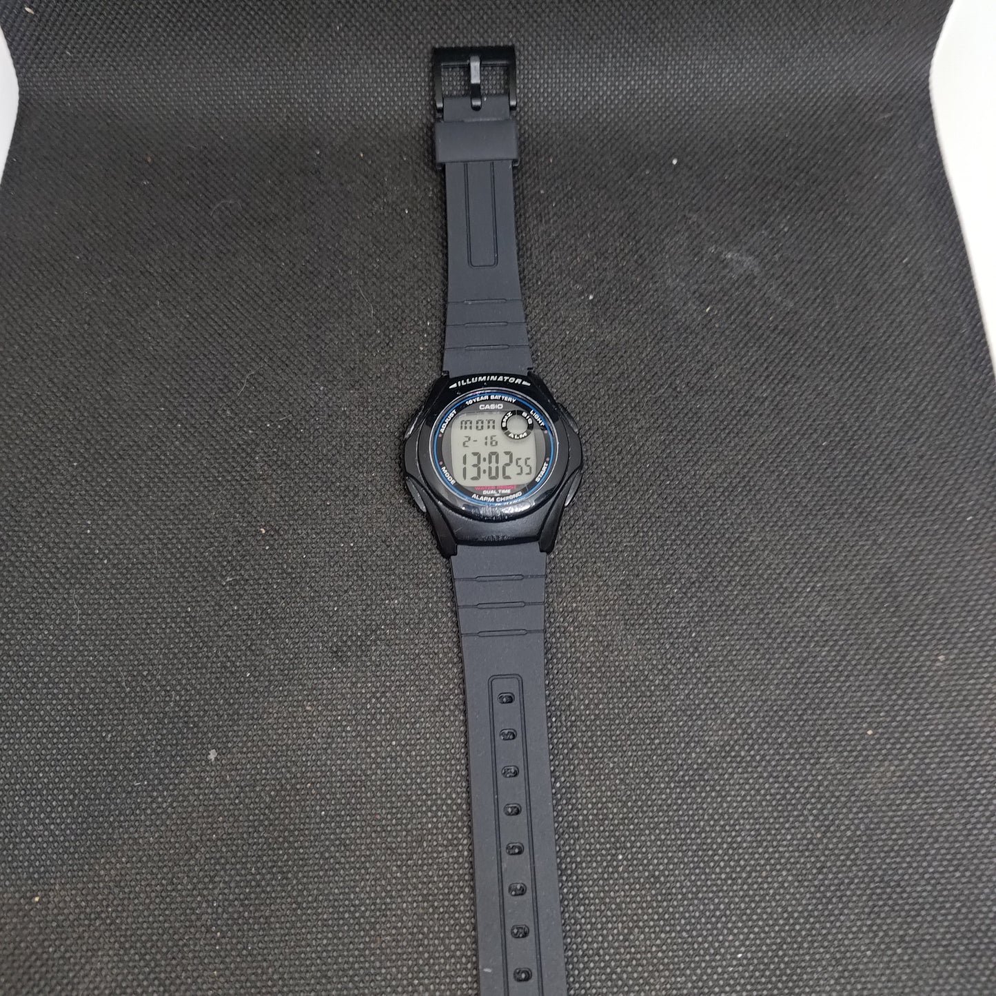 Casio F-200 Digital Watch